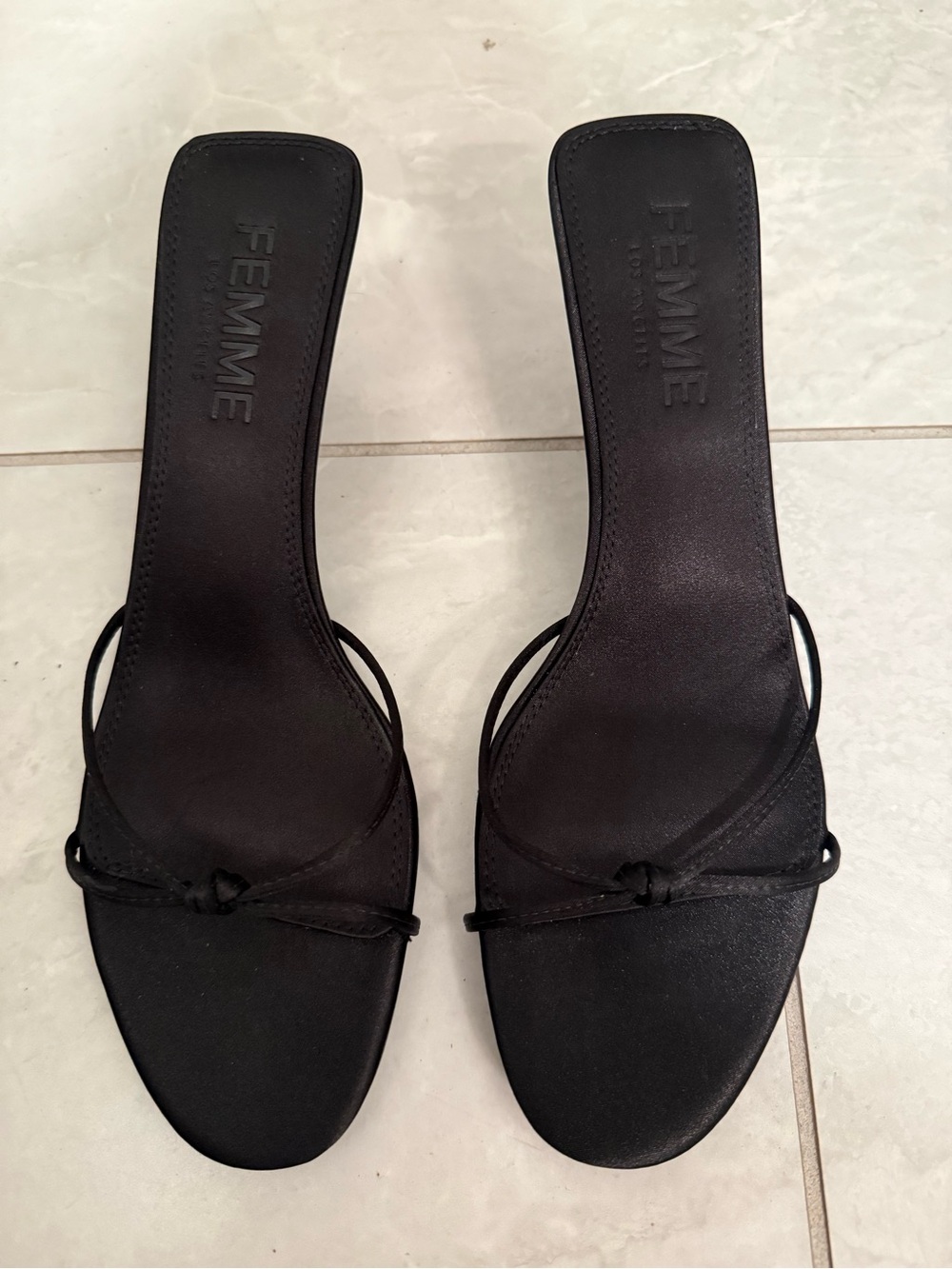FEMME LA MAEVE KITTEN HEELS